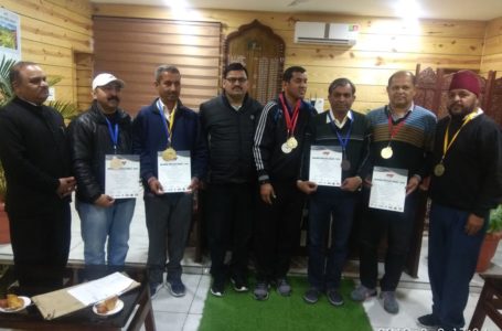 देहरादून में आयोजित मास्टर्स नेशनल खेलों में हिमाचल टीम ने बेहतर प्रदर्शन किया।