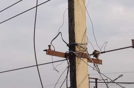 बिजली लाइन कार्य के दौरान करंट लगने से एक मजदूर की मौत। माजरा क्षेत्र के बातानदी किनारे बिजली लाइन कार्य के दौरान हुआ हादसा।