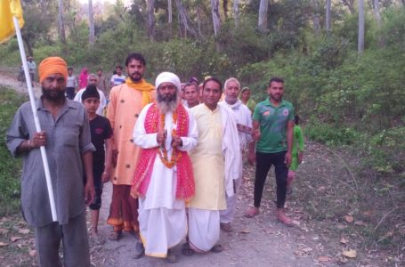 नवरात्रों की शुभ बेला से पहले सतीवाला पंचायत के राम मंदिर से निकाली गई शोभायात्रा।