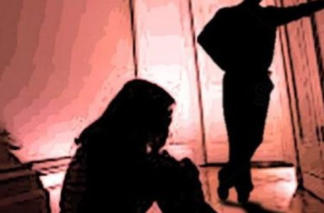 13 साल की लड़की के साथ बेहला फुसलाकर दो व्यक्तियों के द्वारा बलात्कार किया गया।
