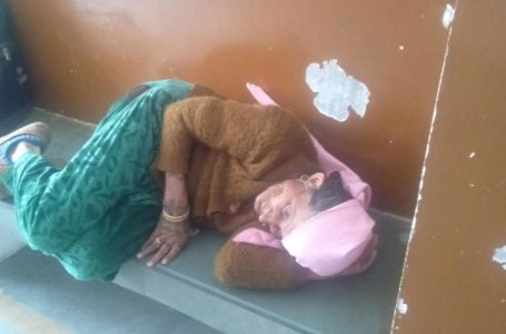 पेट मे दर्द, 90 वर्षीय वृद्ध महिला सिविल अस्पताल के फर्श पर एक घंटा तड़पती रही ।
