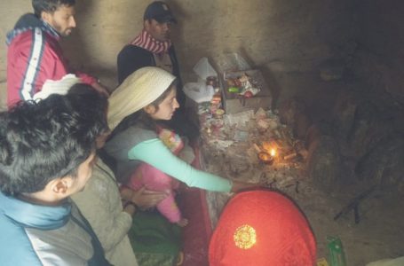 संगड़ाह के सूंअर देव मंदिर से जुड़ी है 20 पंचायतों की आस्था  |