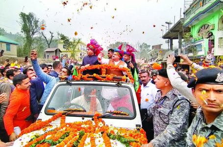 गृहक्षेत्र झंडूता में भव्य स्वागत से गदगद जगत प्रकाश नड्डा |