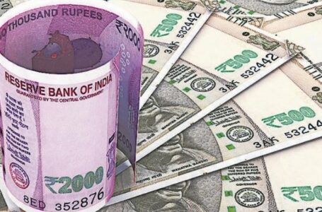 निजी क्षेत्रों में कार्यरत कामगार जमा पूंजी निकालने को  है मजबूर