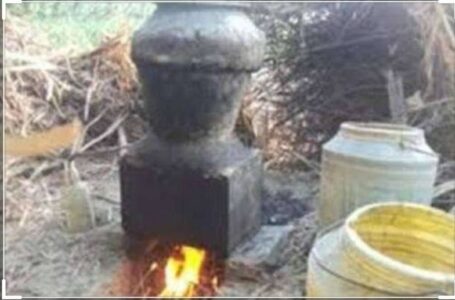  ज्वालापुर के जंगल मे 600 लीटर कच्ची शराब की तबाह