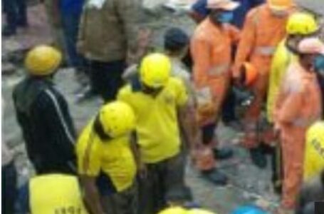 देहरादून में मकान गिर जाने से हुआ हादसा , गर्भवती महिला और  माँ बेटी की मोत