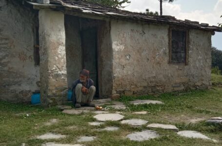 लौजा-मानल पंचायत में गोलमाल ,लाखों रुपये जारी होने के बाद भी नही बना मकान