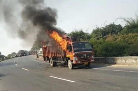 राष्ट्रीय राजमार्ग में एनएचएआई के एक ट्रक में धमाका , दो घंटे लगा रहा जाम