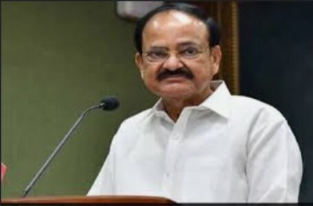 उप-राष्ट्रपति ने सरदार वल्लभभाई पटेल को उनकी जयंती पर श्रद्धांजलि अर्पित की