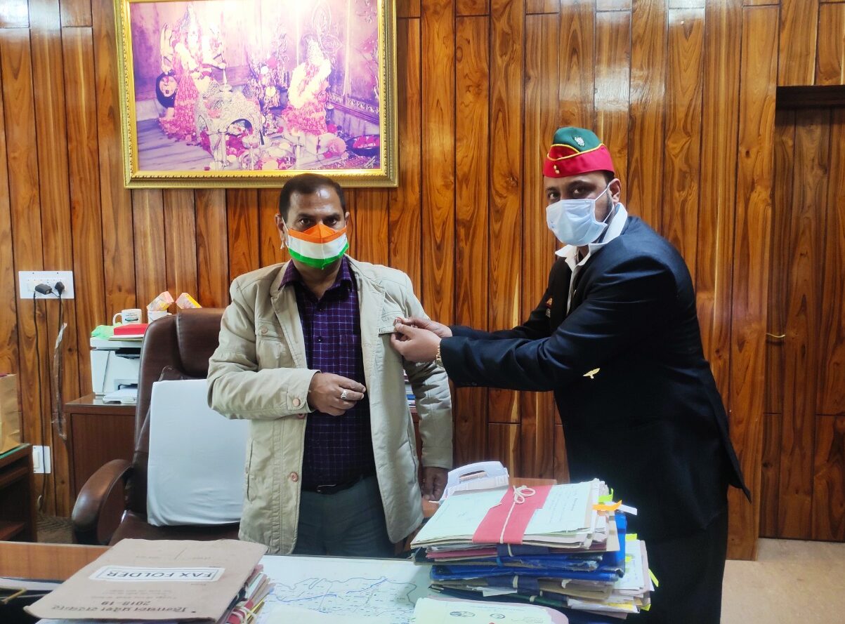 सशस्त्र सेना दिवस पर उपायुक्त ने जिला वासियों को दी बधाई