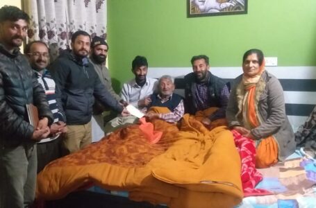 हर घर से समर्पण राशि एकत्र कर रही है राम भक्तों की टोली , 1 दिन में एकत्र हुई एक लाख की समर्पण राशि