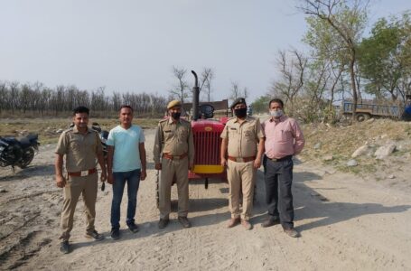 अवैध खनन कर सरकार को चुना लगा रहे चार वाहन को वन विभाग ने मोके पर पकड़ा