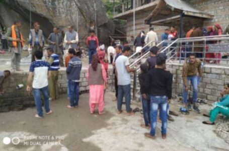 मां भंगायणी मंदिर पहुंचे सैकड़ों श्रद्धालु