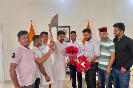 खेल मंत्री अनुराग ठाकुर से मिला युवा मोर्चा प्रतिनिधिमण्डल ,क्षेत्र की समस्याओं से भी अवगत करवाया