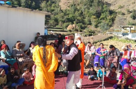 सिरमौर की आठ पंचायतों में फोक मीडिया कार्यक्रमों से लोगों को बताई सरकार की चार साल की उपलब्धियां