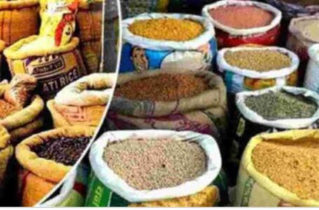सरकारी राशन डिपुओं में मिलने वाले आटा और चावल के कोटे में आधा-आधा किलो की कटौती