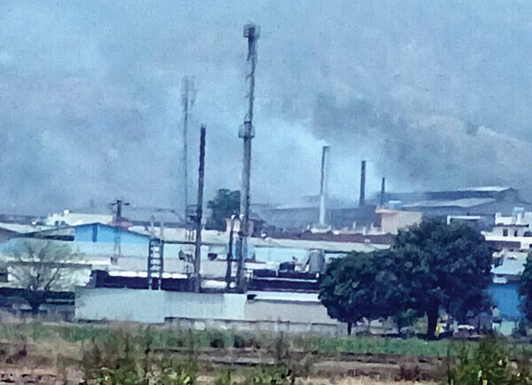 औद्योगिक क्षेत्र कालाअंब के उद्योग में  हवा का प्रदूषण सबसे अधिक