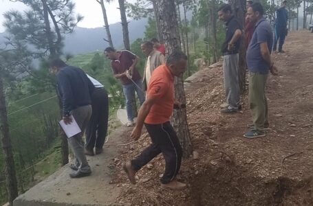 DC के निर्देशानुसार Technical Team ने Indoor Stadium संगड़ाह के निर्माण का   जायजा