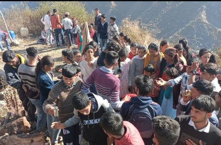 पुराणिक प्राचीन प्रसिद्ध शिरगुल महाराज मंदिर जेंदधार में महाशिवरात्रि पर्व पर हजारों ने नवाया शीश