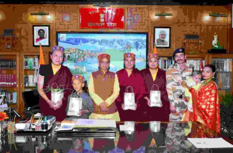 राजभवन में सिक्किम के स्थापना दिवस के अवसर पर सम्मान समारोह आयोजित