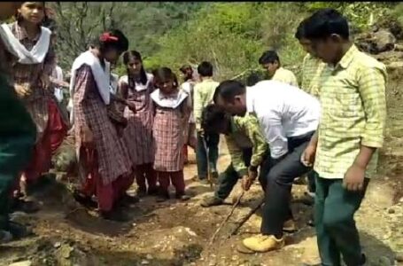 संगड़ाह के सीऊं गांव के लोगों ने जनसहयोग से बनाया High School के लिए Link Road