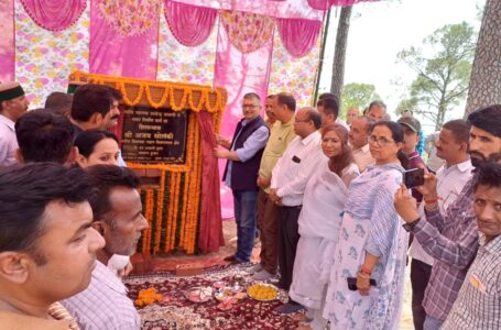 नाहन विधानसभा क्षेत्र में सभी रूके हुये विकास कार्य पुनः शुरू होंगे-अजय सोलंकी