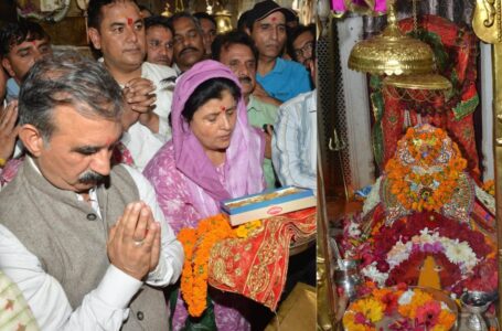 मुख्यमंत्री ने माता चिन्तपूर्णी मंदिर में की पूजा-अर्चना