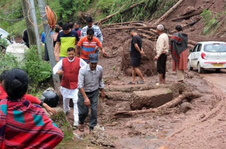 कुमारहट्टी-नाहन रोड़ पर रूंदन घोड़ो स्थान पर भयानक दृश्य पैदा हुआ : बिंदल