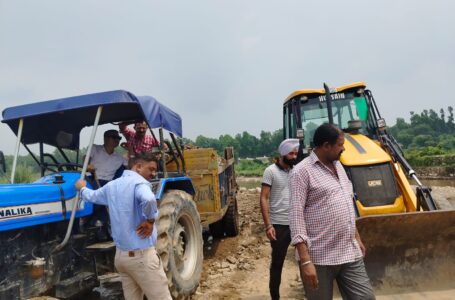 माइनिंग विभाग ने अवैध खनन करते हुए पकडी JCB मशीन ,वसूला 50 हजार का जुर्माना, एक ट्रैक्टर भेजा कोर्ट