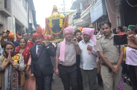 तीन दिवसीय राज्य स्तरीय वामन द्वादशी मेला आरंभ उपायुक्त सिरमौर सुमित खिमटा ने किया विधिवत शुभारंभ