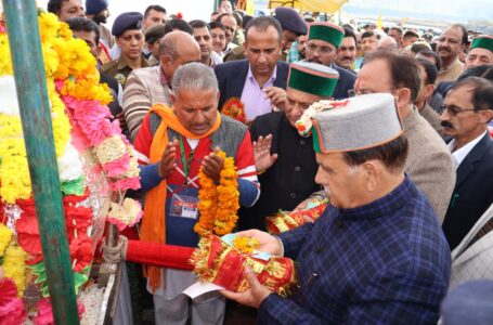 विधानसभा अध्यक्ष ने भगवान परशुराम मंदिर और माता रेणुका जी मंदिर में नवाया शीश