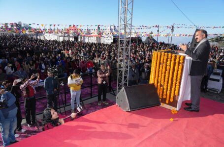 मुख्यमंत्री ने किया शिमला विंटर कार्निवल का शुभारंभ