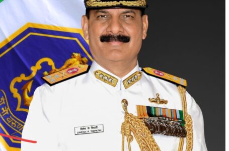 वाइस एडमिरल दिनेश कुमार त्रिपाठी को अगला नौसेना प्रमुख नियुक्त किया गया